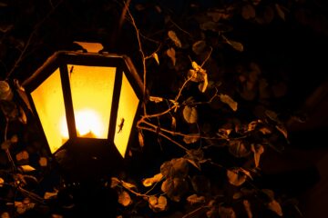 Straßenlaterne im Herbst